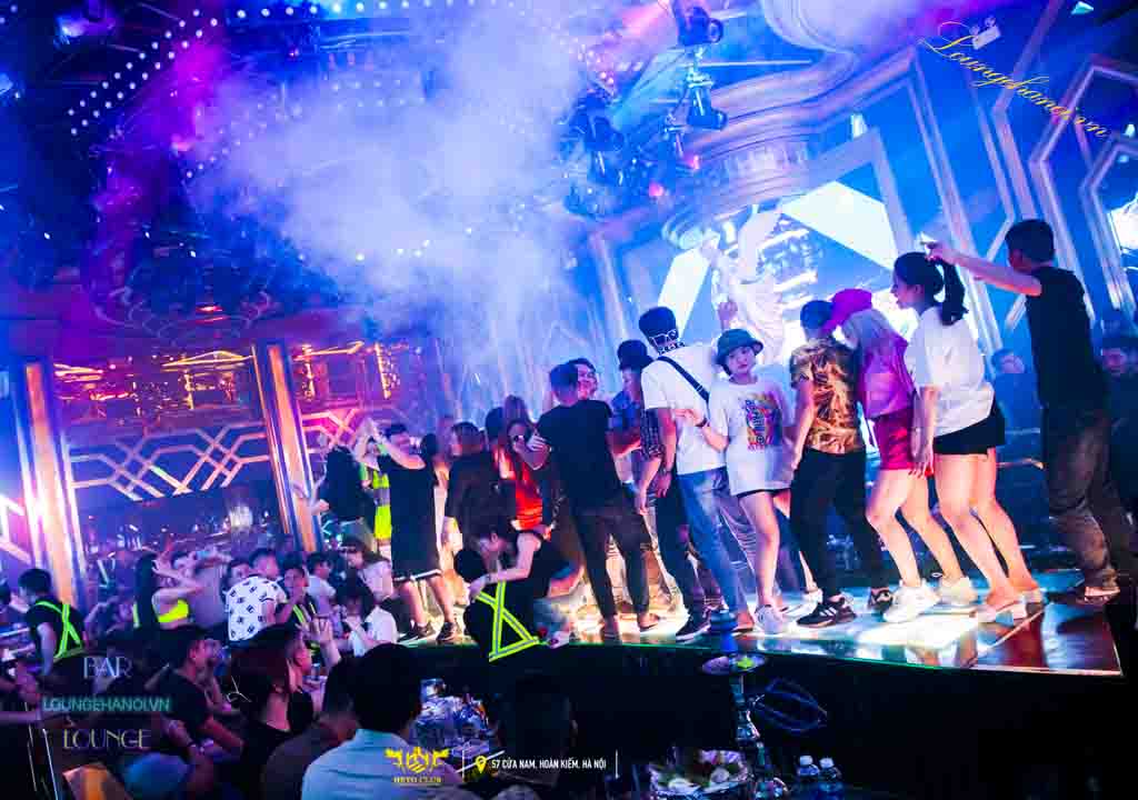Hey Club 55 Cửa Nam | Đặt Bàn | Loungehanoi.vn