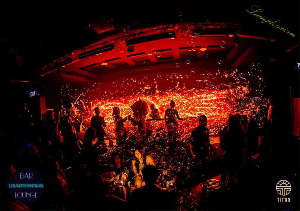 Titan Lounge 33 Bà Triệu | Đặt Bàn | Loungehanoi.vn