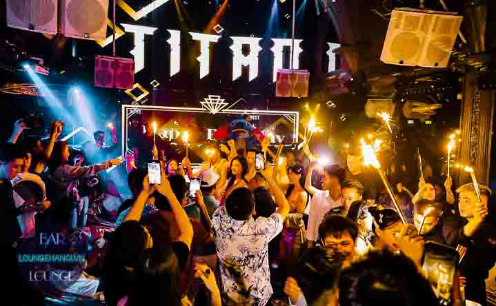 Titan Lounge 33 Bà Triệu | Đặt Bàn | Loungehanoi.vn