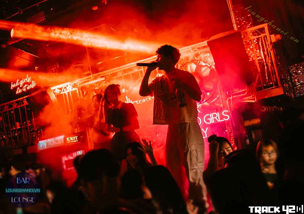TRACK 42 - 42L Yên Phụ Lớn | Đặt Bàn | Loungehanoi.vn
