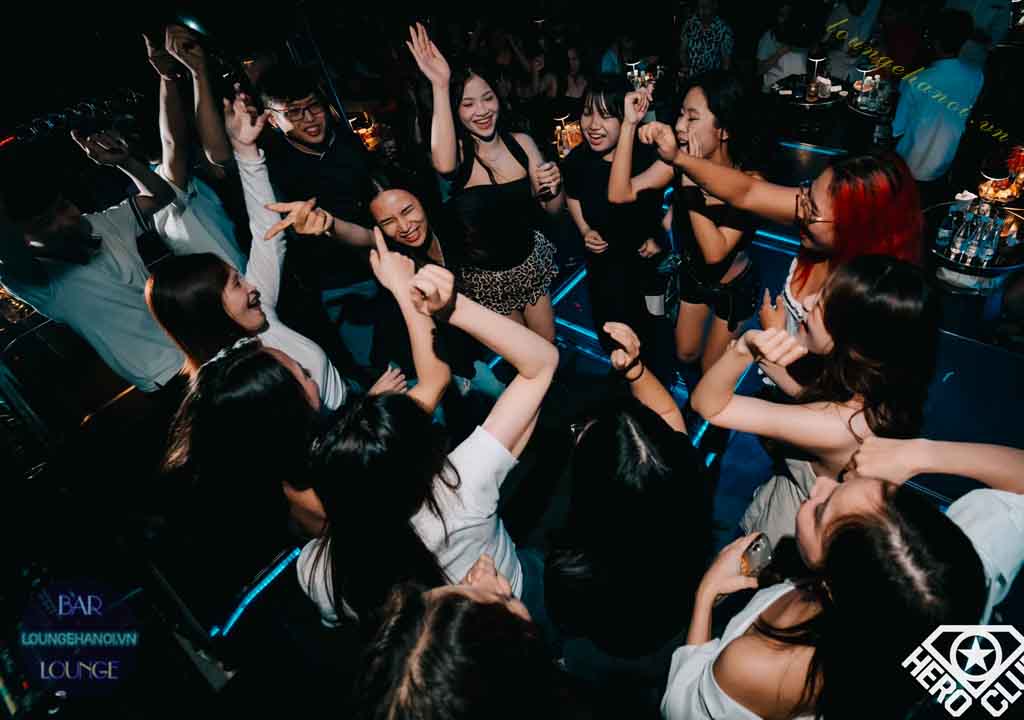 HERO CLUB 42M Yên Phụ | Đặt Bàn | Loungehanoi.vn